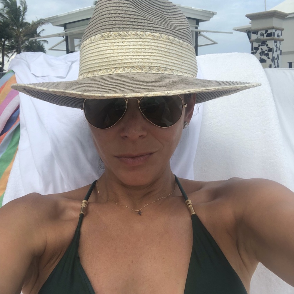 Meet your Posher, Carina